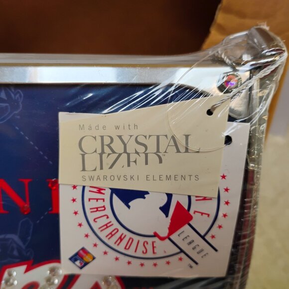 Cleveland Indians (Guardians) Littlearth Fender Flair Recycled Aluminum Purse - Picture 9 of 11